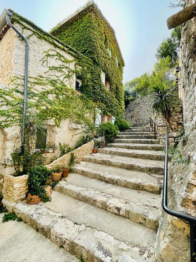 Bel Appartement Duplex Ventabren Bagian luar foto