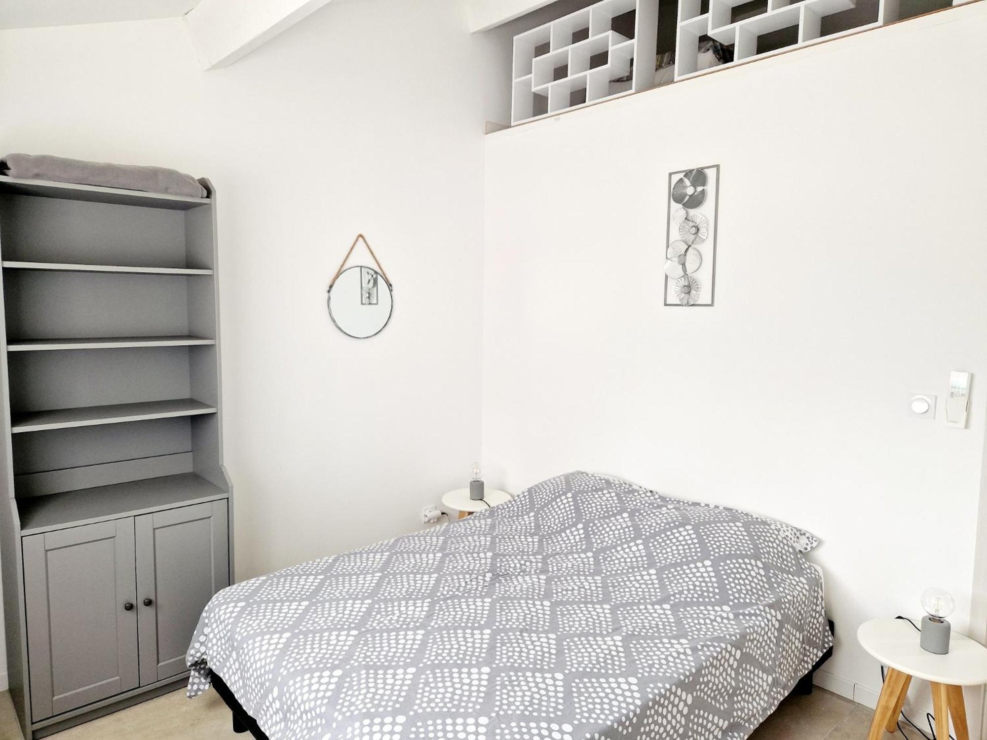 Bel Appartement Duplex Ventabren Bagian luar foto